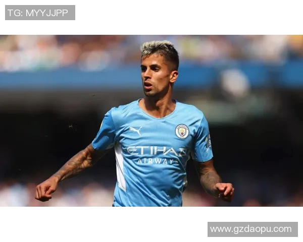 坎塞洛：从边后卫到全能战士的华丽蜕变与足球生涯的精彩瞬间