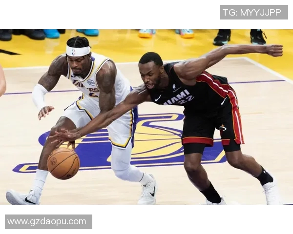 湖人勇士激战正酣比分胶着精彩瞬间回顾与分析