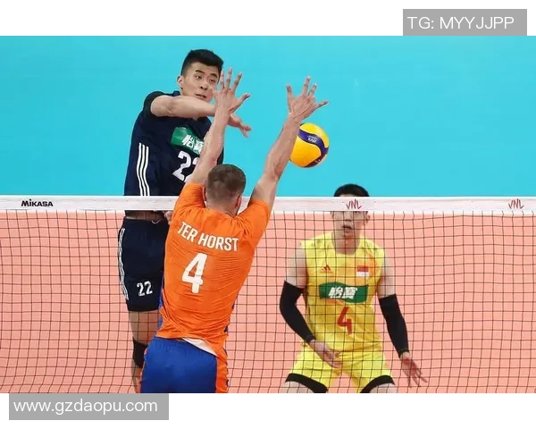 飓风队与亚自由队激战正酣比分胶着精彩瞬间回顾与分析 飓风队与亚自由队激战正酣比分胶着精彩瞬间回顾与分析