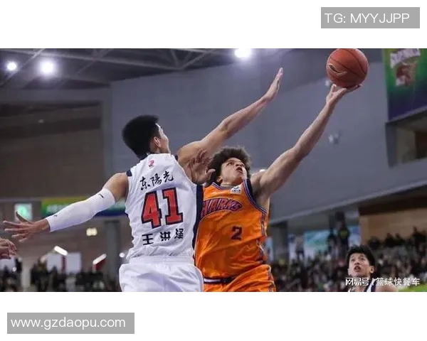 2015年11月8日广东队与上海队精彩全场回放重温篮球经典对决瞬间 2015年11月8日广东队与上海队精彩全场回放重温篮球经典对决瞬间