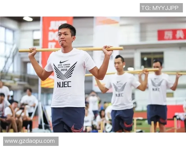 钟诚的成长之路：从青涩少年到职场精英的蜕变与奋斗故事